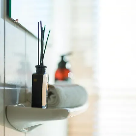 Attic Forelle With Panoramic River Views Suderstapel