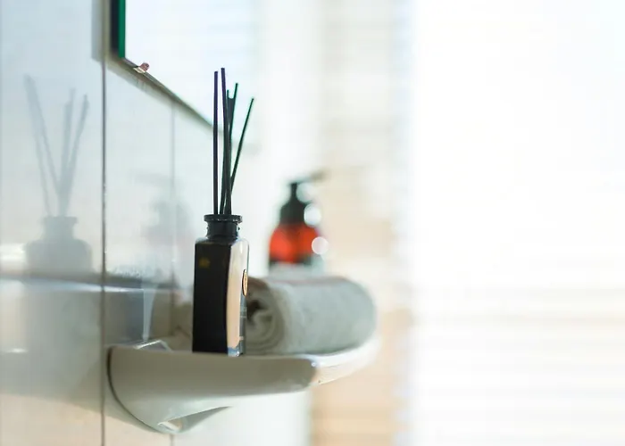 Attic Forelle With Panoramic River Views Suderstapel